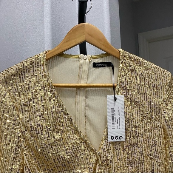 Boohoo Long Sleeve Sequin Bell Sleeve Bodysuit Gold Holiday New Years Size 10 - Picture 3 of 6